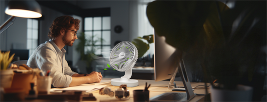 Best Battery Powered Desk Fans for Small Apartments